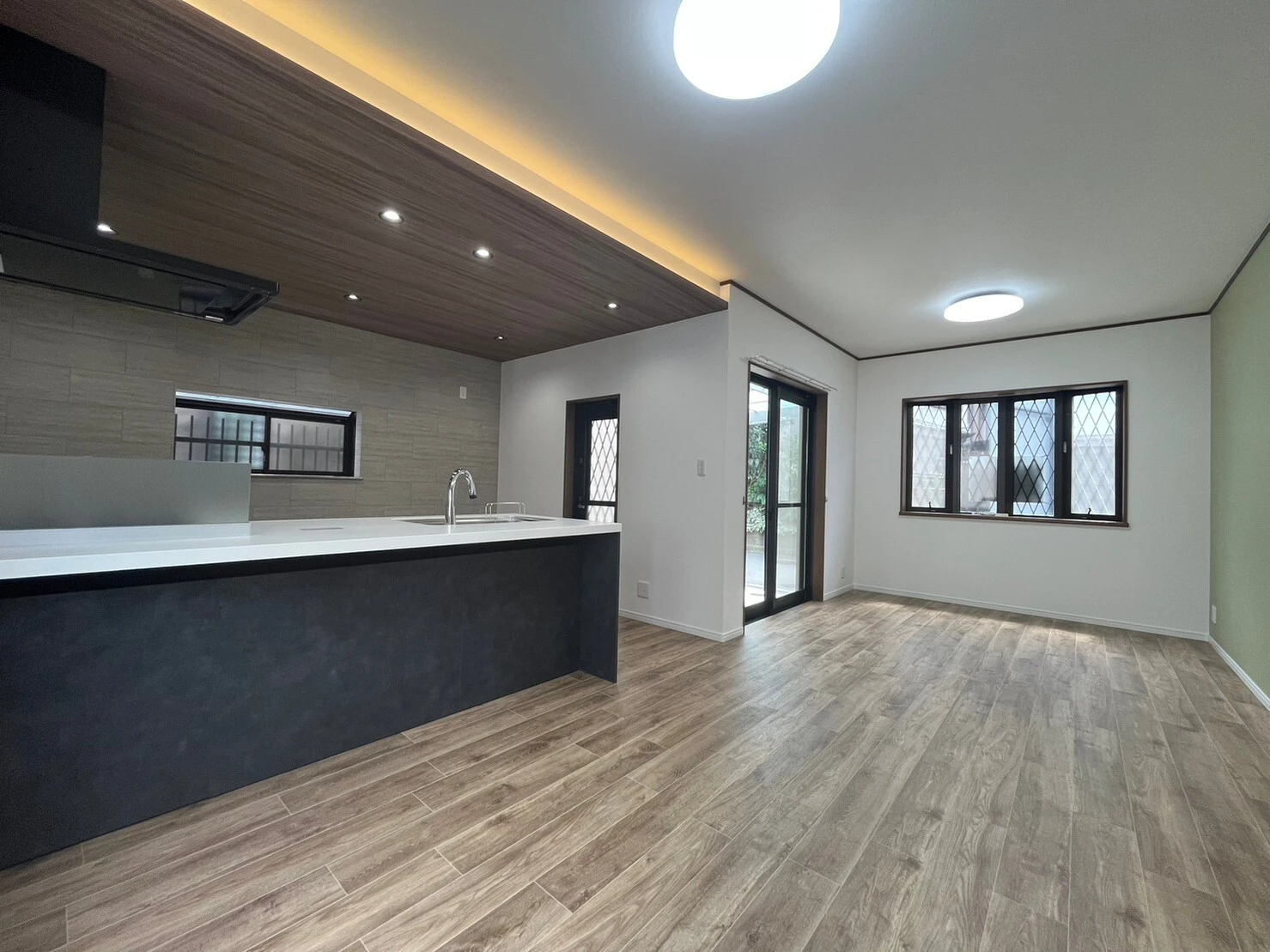 ダウンロード (8)